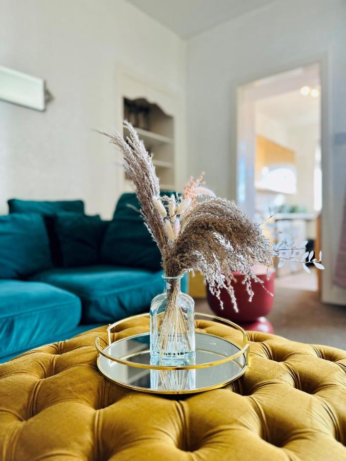 Two Bedroom Flat With Sea Views! Apartment