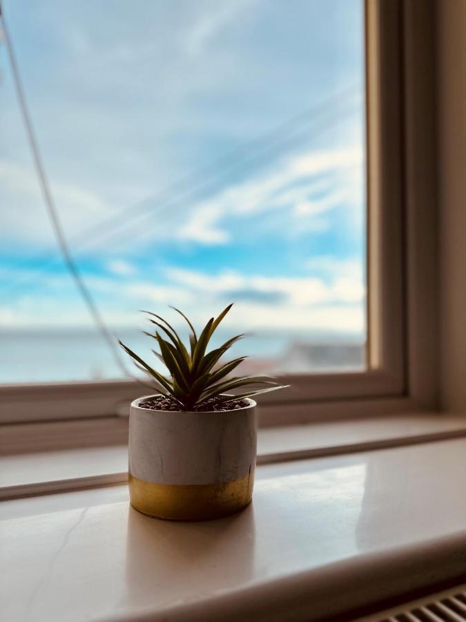 Two Bedroom Flat With Sea Views! East Wemyss